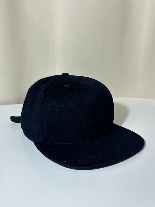 Casquette Supreme x Loro Piana – vue de face – seconde main état neuf