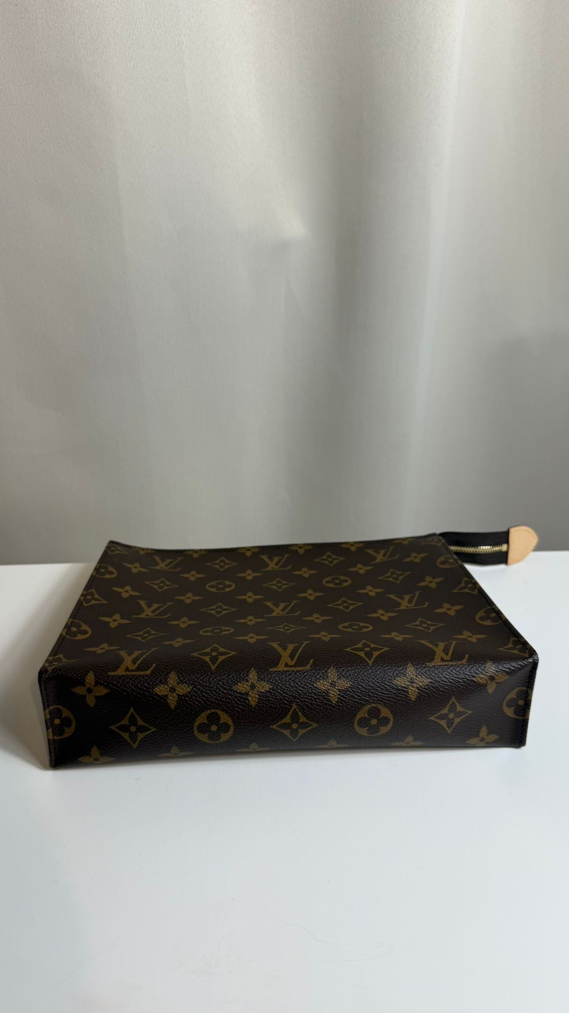 Louis Vuitton Pochette Toilette 26 Monogram