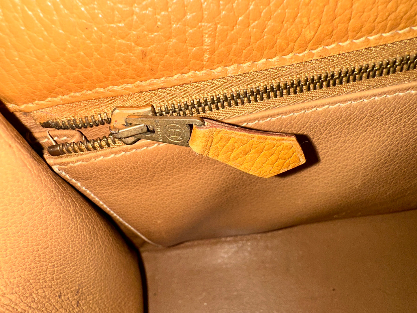 Sac Hermès Kelly 35 Togo Gold vue avant