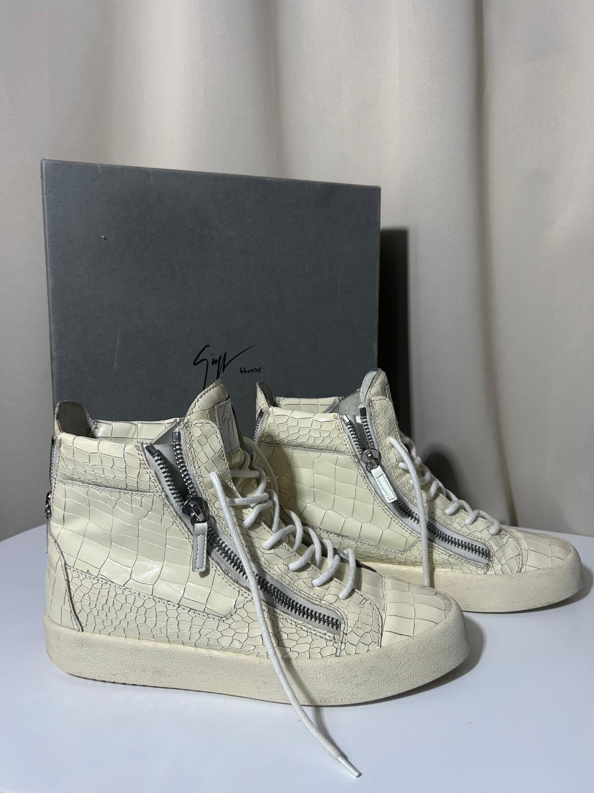 Sneakers montantes Giuseppe Zanotti blanches en cuir effet crocodile avec boîte – Taille 43 homme – Seconde main
