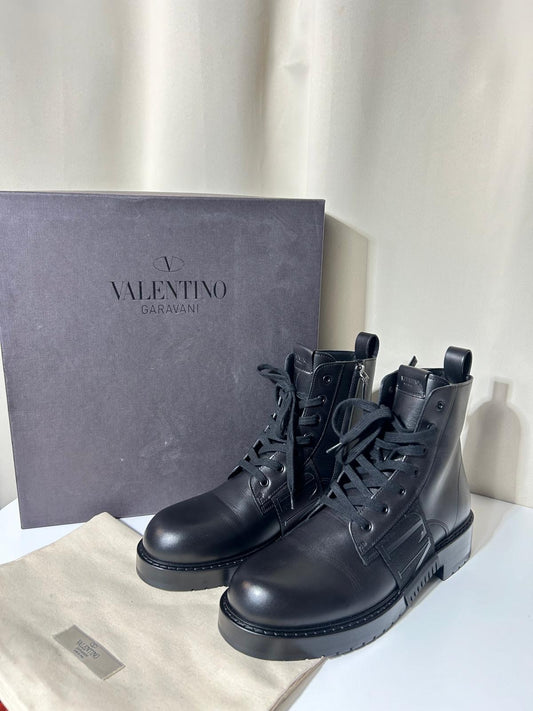 Bottes Valentino Garavani VL7N homme en cuir noir avec boîte et dustbag – Seconde main authentique
