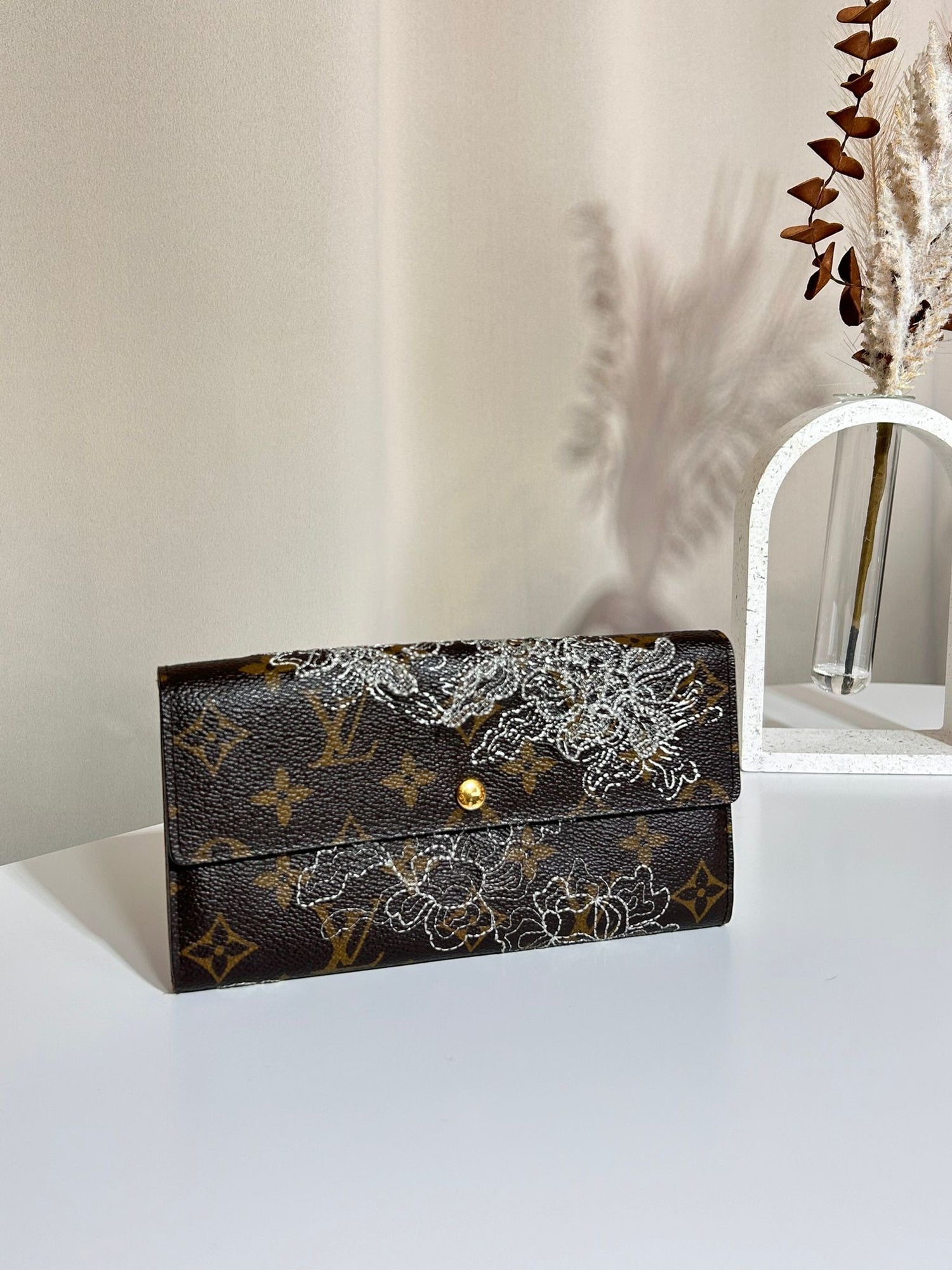 Portefeuille Louis Vuitton Sarah Dentelle Monogram - Vintage Authentifié