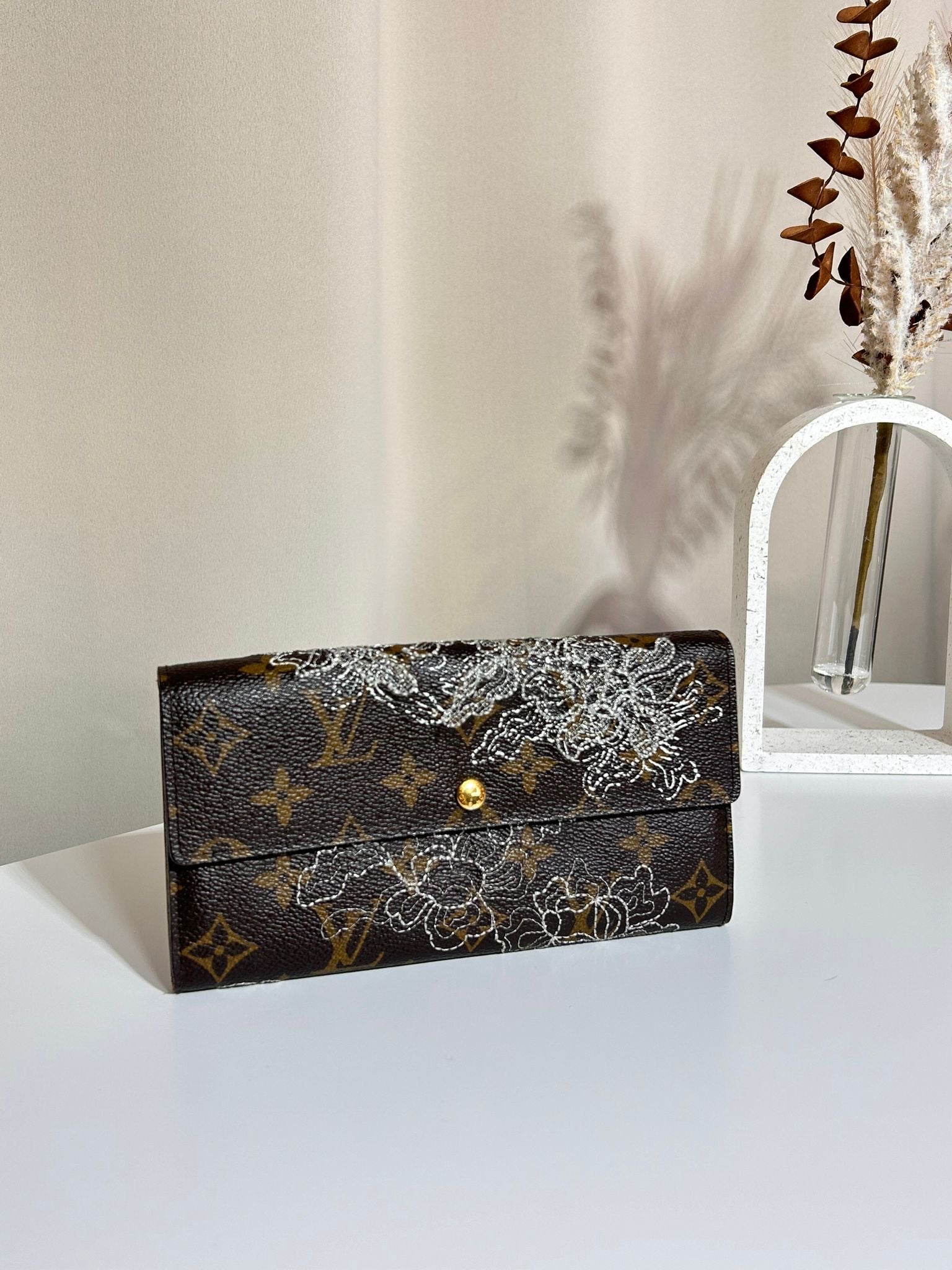 Portefeuille Louis Vuitton Sarah Dentelle Monogram - Vintage Authentifié