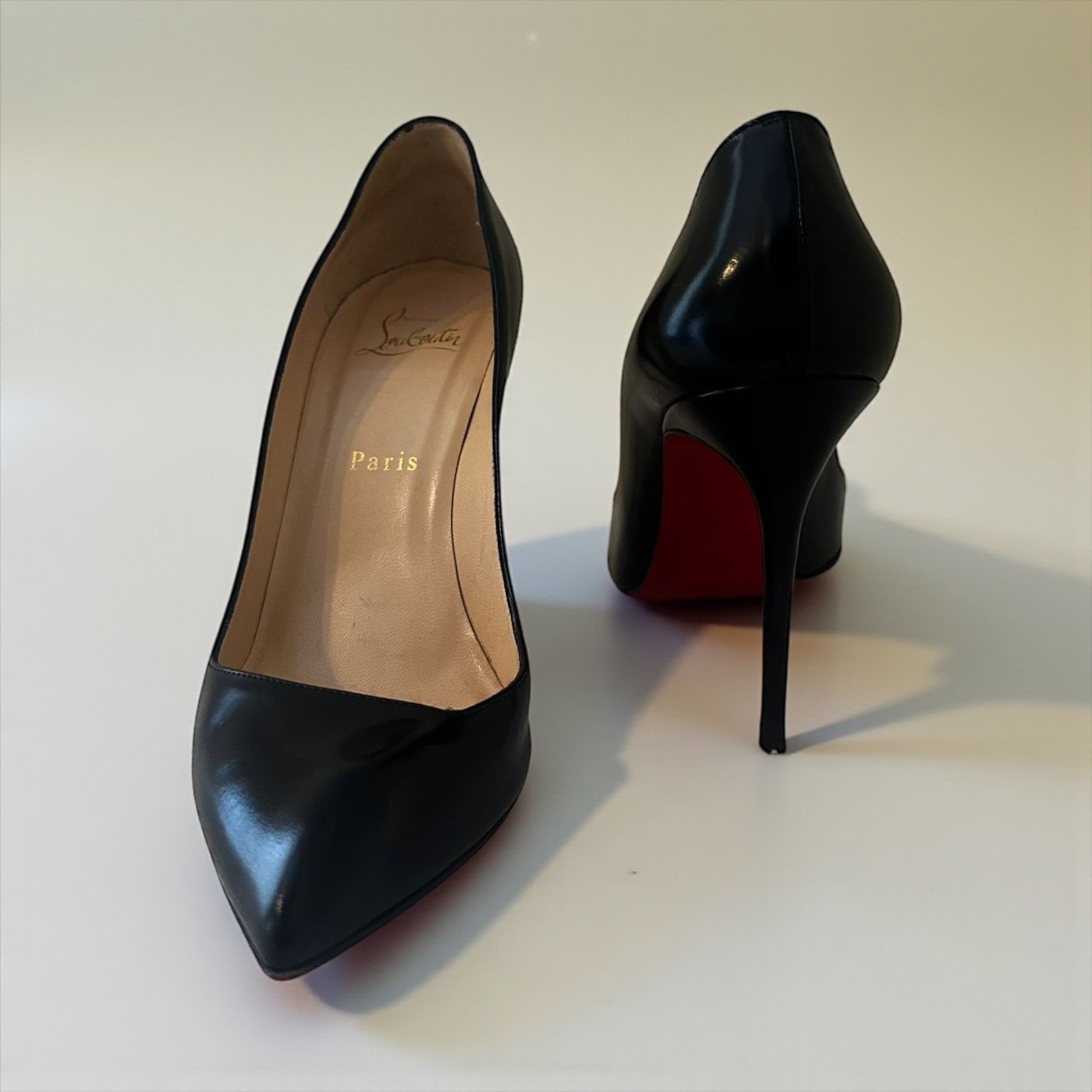 Escarpins Christian Louboutin Corneille 100 noir cuir taille 38 occasion Héritage du Luxe