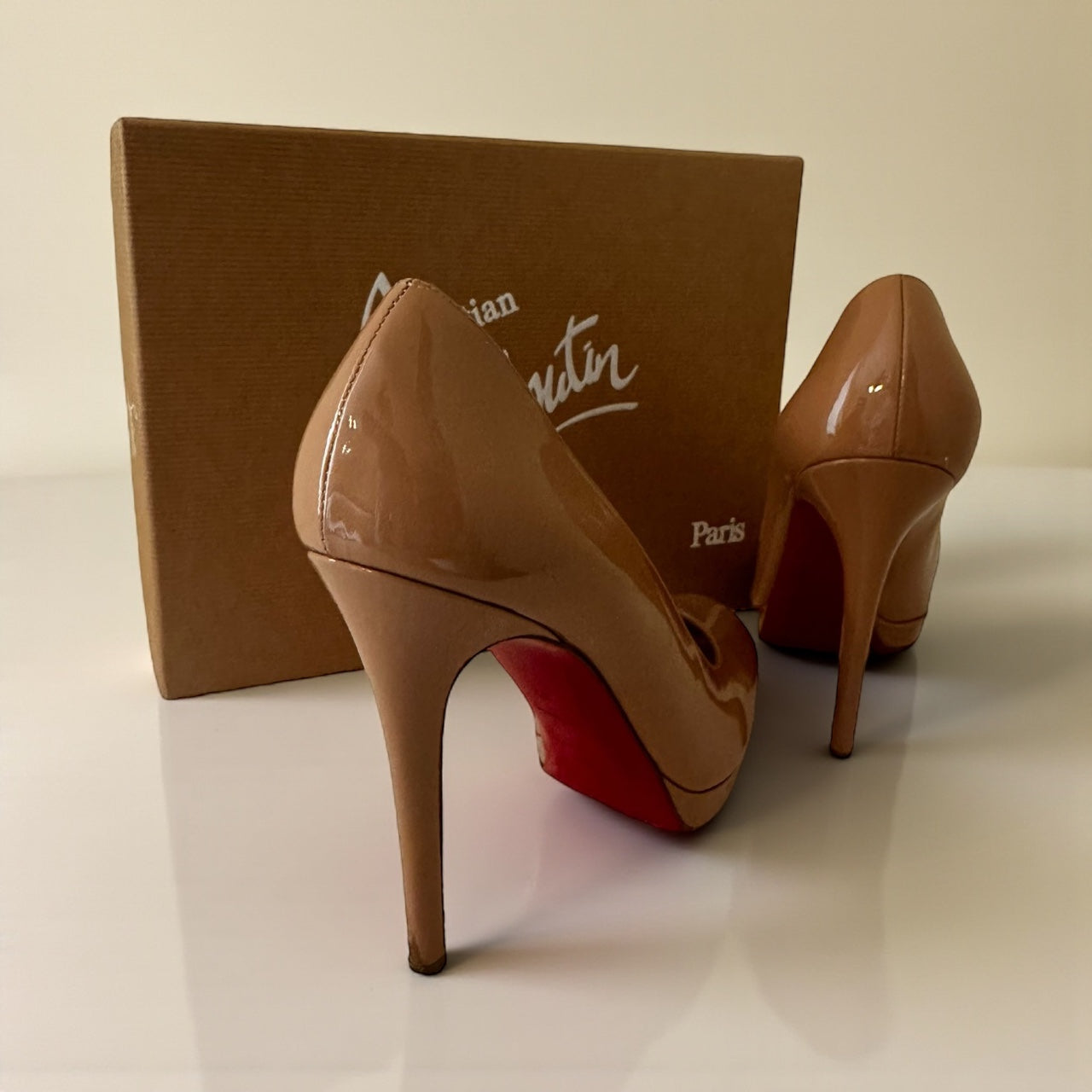 Escarpins Christian Louboutin New Simple Pump 120 nude cuir verni taille 38 occasion Héritage du Luxe