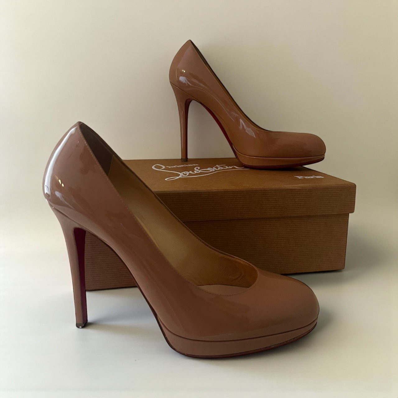 Escarpins Christian Louboutin New Simple Pump 120 nude cuir verni taille 38 occasion Héritage du Luxe