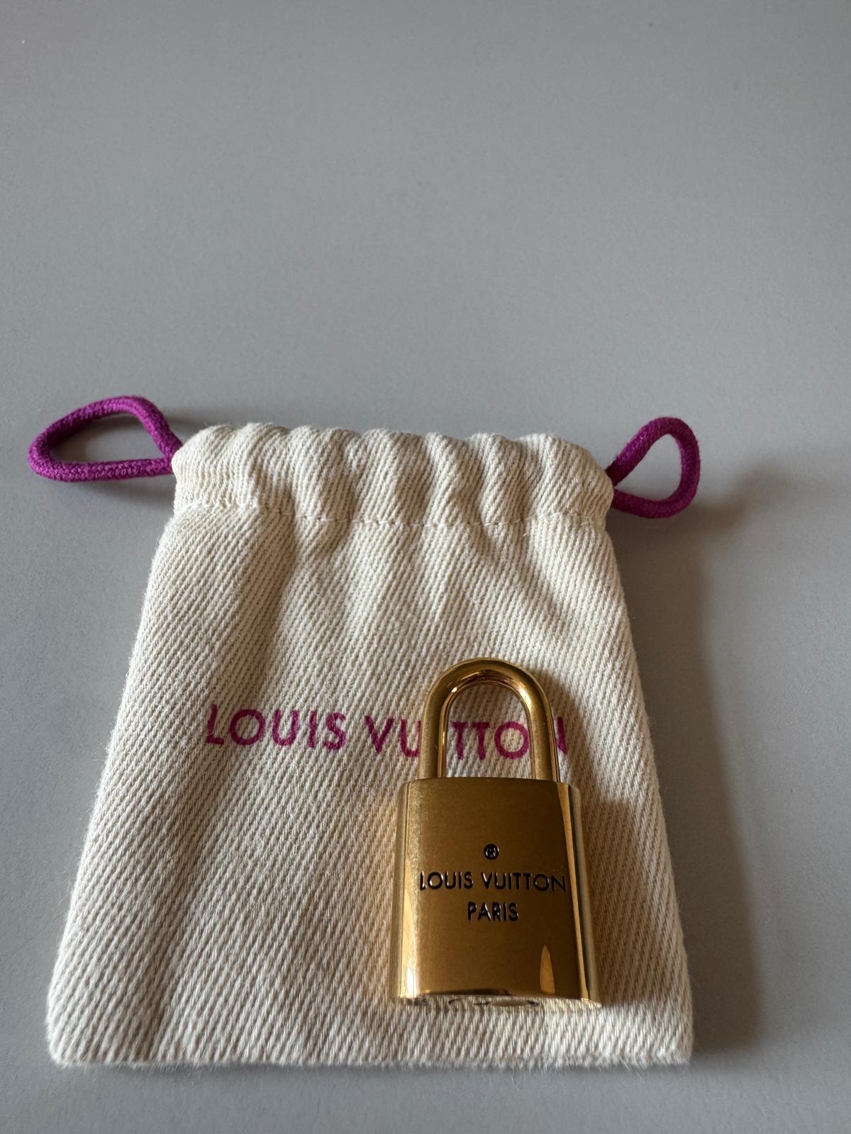 Sac Louis Vuitton Speedy P9 Bandoulière 40 Rose Agate signé Pharrell Williams, en cuir de veau souple, neuf full set avec accessoires et boîte.