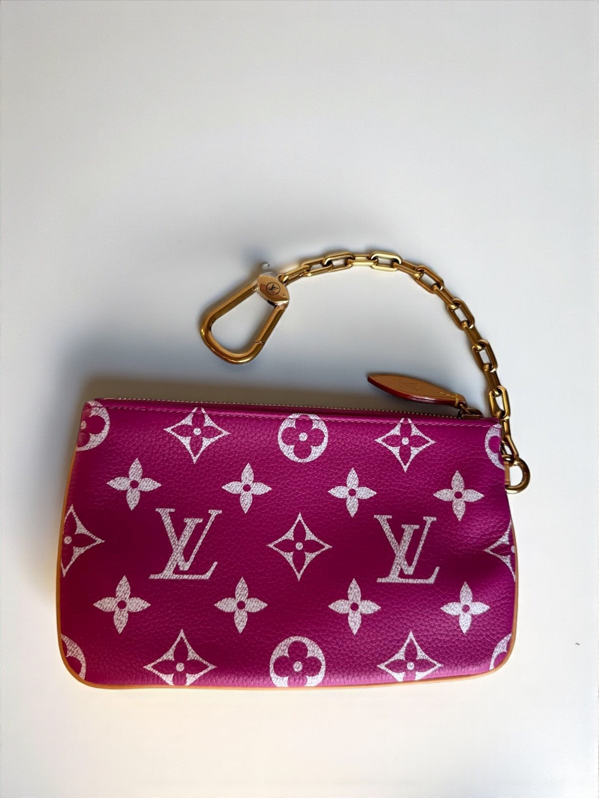 Sac Louis Vuitton Speedy P9 Bandoulière 40 Rose Agate signé Pharrell Williams, en cuir de veau souple, neuf full set avec accessoires et boîte.