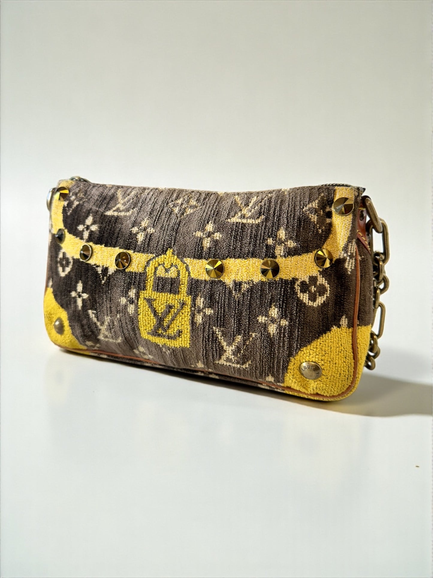 Sac Louis Vuitton Trompe-l’œil vintage 2004 en velours marron et jaune – vue avant