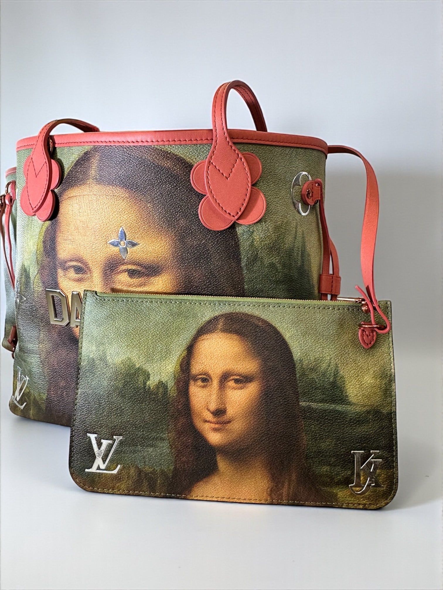 Sac Louis Vuitton Neverfull MM Da Vinci Mona Lisa édition limitée Jeff Koons avant – Heritage du Luxe
