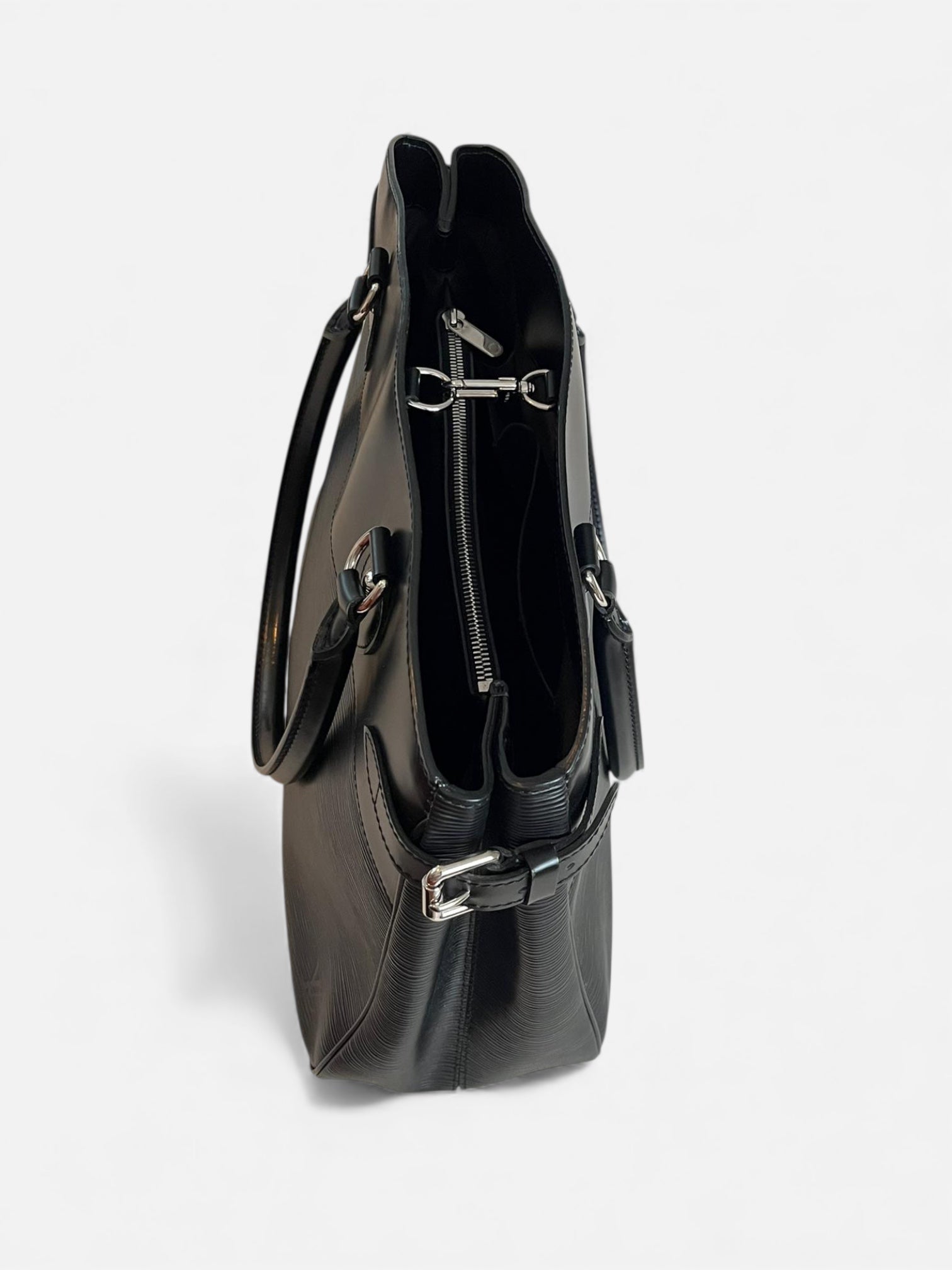 Sac Louis Vuitton Passy en cuir Épi noir seconde main – Héritage du Luxe