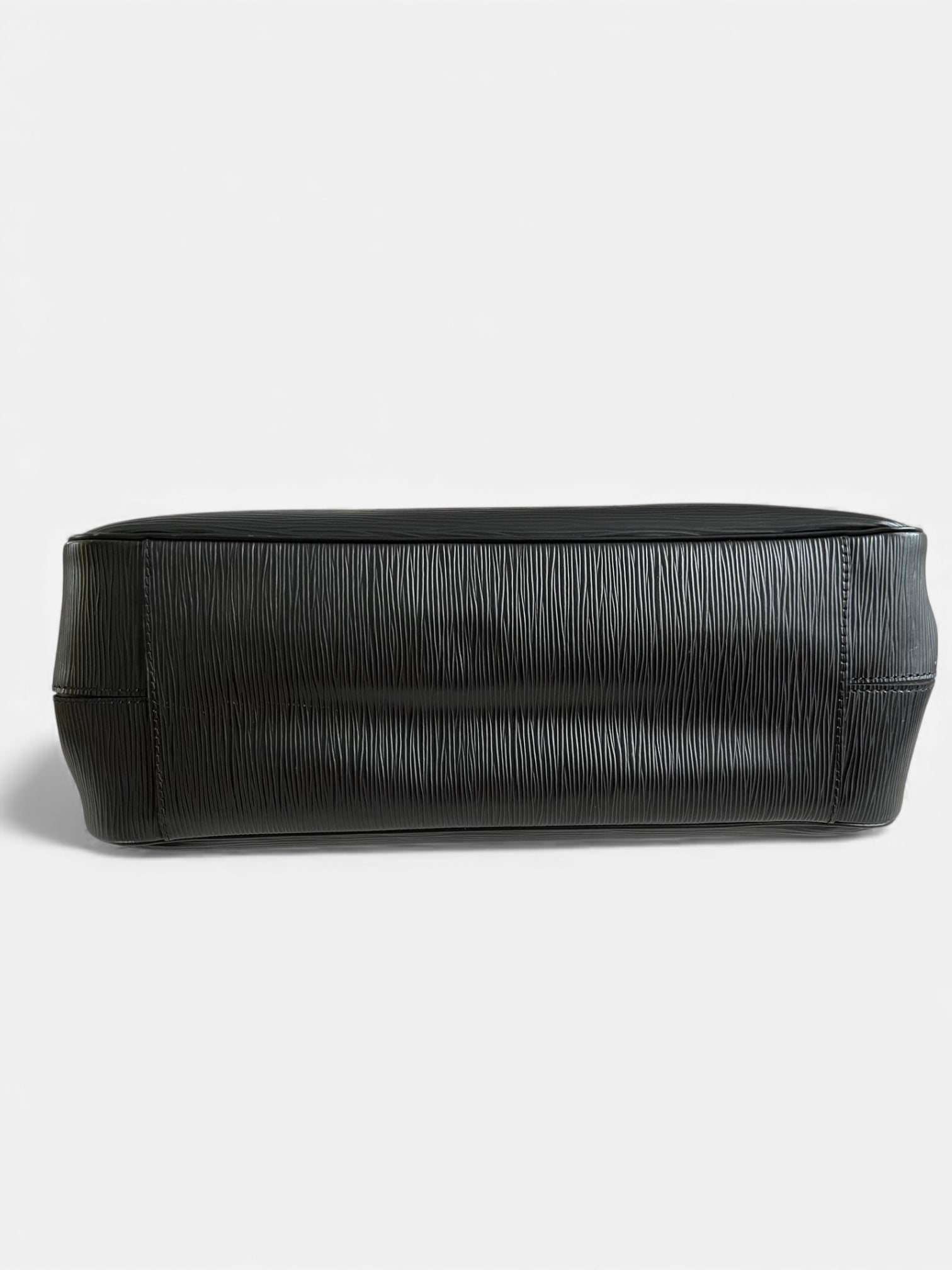 Sac Louis Vuitton Passy en cuir Épi noir seconde main – Héritage du Luxe