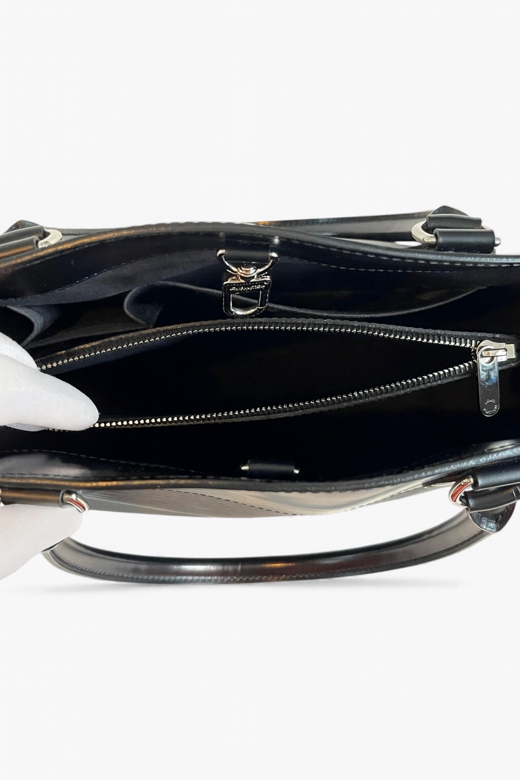 Sac Louis Vuitton Passy en cuir Épi noir seconde main – Héritage du Luxe